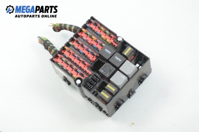 Fuse box for Ford Fiesta V 1.4 16V, 80 hp, 5 doors, 2005