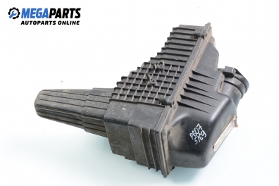 Carcasă filtru de aer pentru Peugeot 607 2.2 HDI, 133 cp automat, 2001