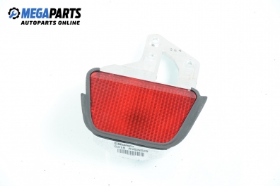 Central tail light for Toyota Avensis 2.0 D-4D, 116 hp, hatchback, 2004