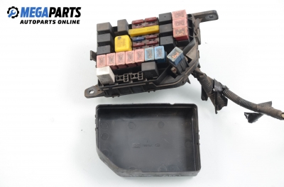 Fuse box for Hyundai Lantra 1.6 16V, 114 hp, sedan, 1999