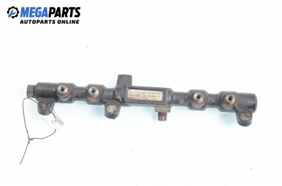 Fuel rail for Ford Mondeo Mk III 2.0 TDCi, 130 hp, sedan, 2002 № Delphi C94AC1014A