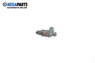 Gasoline fuel injector for Audi A3 (8L) 1.6, 101 hp, 3 doors, 1997