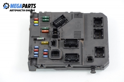 Fuse box for Peugeot 206 1.4 HDI, 68 hp, hatchback, 3 doors, 2004