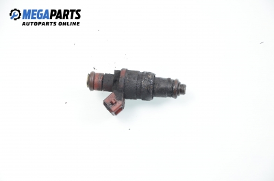 Gasoline fuel injector for Mercedes-Benz C-Class 202 (W/S) 1.8, 122 hp, station wagon, 1996