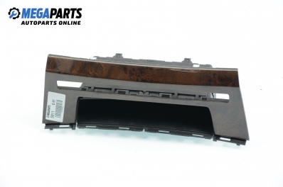 Central console for BMW 5 (E60, E61) 3.0 d, 218 hp, station wagon automatic, 2005