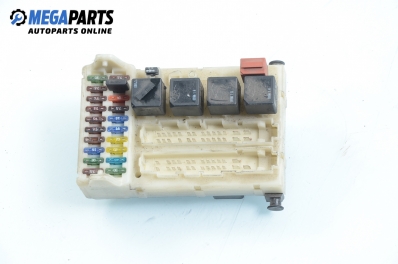 Fuse box for Ford Mondeo Mk II 1.8, 115 hp, sedan, 2000