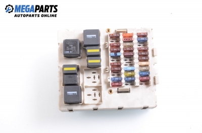 Fuse box for Ford Transit Connect 1.8 TDCi, 90 hp, passenger, 2004