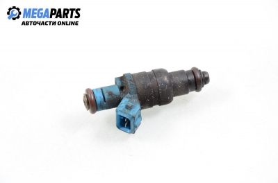 Gasoline fuel injector for Volkswagen Passat (B5; B5.5) 1.6, 101 hp, sedan, 1997