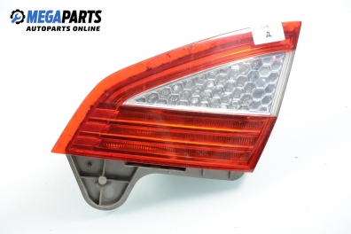 Inner tail light for Ford Mondeo Mk IV 2.0 TDCi, 140 hp, hatchback, 2007, position: right