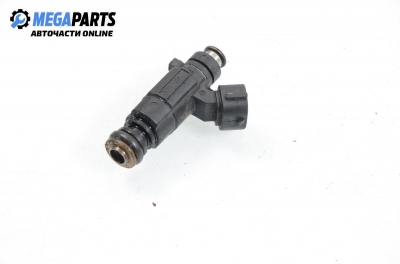 Gasoline fuel injector for Hyundai Elantra 1.6, 105 hp, sedan, 2002