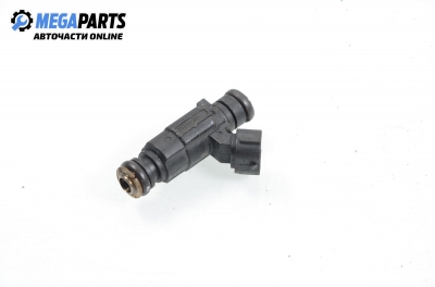 Gasoline fuel injector for Hyundai Elantra 1.6, 105 hp, sedan, 2002