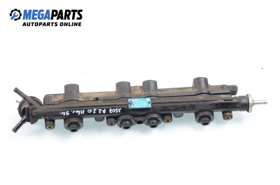 Fuel rail for Volkswagen Passat 2.0, 115 hp, station wagon, 1992