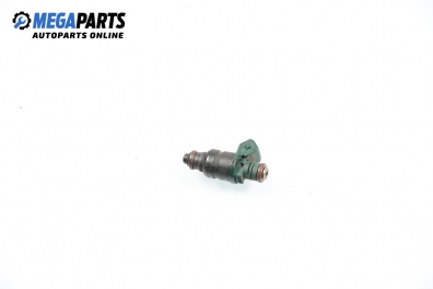 Gasoline fuel injector for Audi A3 (8L) 1.6, 101 hp, 3 doors, 1996