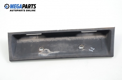Kennzeichenhalter, hinten für BMW 3 (E30) 1.8, 115 hp, combi, 1990