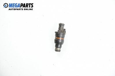 Gasoline fuel injector for BMW 3 (E36) 1.8 is, 140 hp, sedan, 1994 № 03761FA