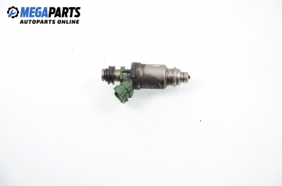 Gasoline fuel injector for Toyota RAV4 (XA10) 2.0, 129 hp automatic, 1997