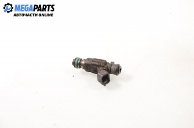 Gasoline fuel injector for Subaru Impreza 2.0 4WD, 125 hp, station wagon, 2004