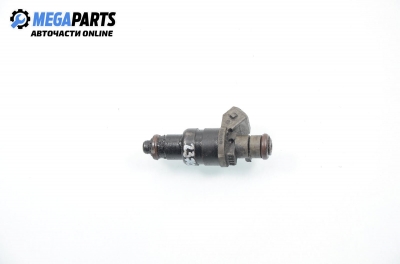 Gasoline fuel injector for Mercedes-Benz C-Class 202 (W/S) 1.8, 122 hp, sedan, 1995