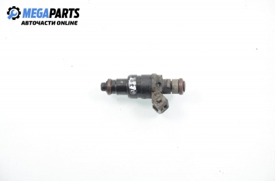 Gasoline fuel injector for Mercedes-Benz C-Class 202 (W/S) 1.8, 122 hp, sedan, 1995