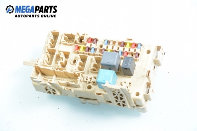 Fuse box for Toyota Avensis 2.0 D-4D, 116 hp, hatchback, 2004