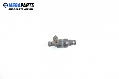 Gasoline fuel injector for BMW 5 (E34) 1.8, 115 hp, sedan, 1993