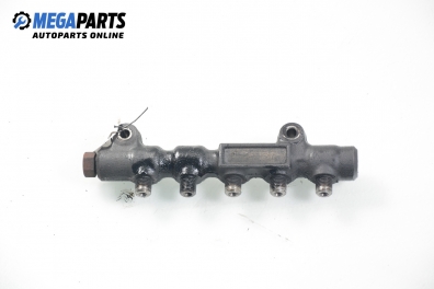 Fuel rail for Ford C-Max 1.6 TDCi, 109 hp, 2007