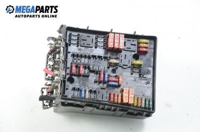 Fuse box for Volkswagen Touran 1.6 FSI, 115 hp, 2004