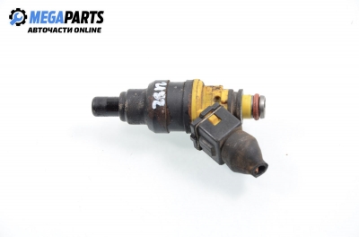 Gasoline fuel injector for Mitsubishi Lancer 1.5, 90 hp, station wagon, 1989