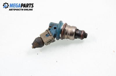 Gasoline fuel injector for Renault Laguna I (B56; K56) 2.0, 113 hp, hatchback, 1995
