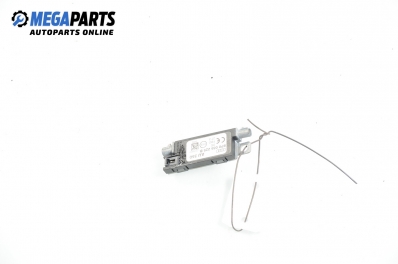 Antennenverstärker für Audi A3 (8P) 1.6, 102 hp, 3 türen, 2003 № 8P0 035 225 B
