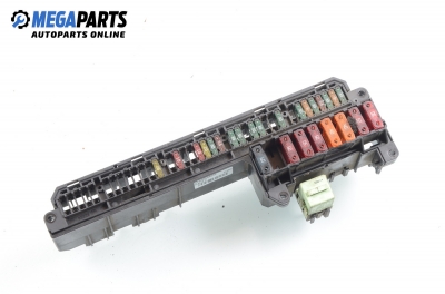 Tablou cu siguranțe pentru BMW 5 (E60, E61) 3.0 d, 218 cp, sedan automat, 2003