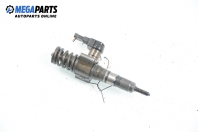 Einspritzdüse für Volkswagen Passat (B6) 2.0 TDI, 170 hp, combi automatik, 2007 № 03G 130 073 T