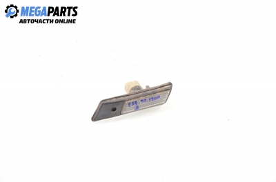 Semnalizator for BMW 3 (E36) 2.5 TD, 115 hp, sedan, 1997, position: dreapta