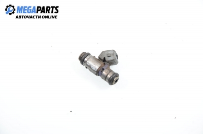 Gasoline fuel injector for Citroen Xsara 1.8, 90 hp, hatchback, 1997