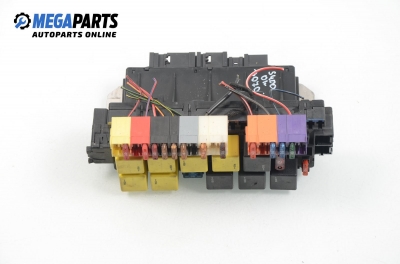 Fuse box for Mercedes-Benz S W220 4.0 CDI, 250 hp, 2001 № A 028 545 98 32