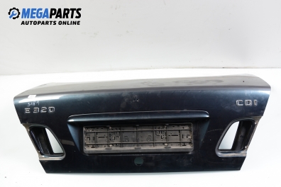 Capac spate pentru Mercedes-Benz E-Class 210 (W/S) 3.2 CDI, 197 cp, sedan automat, 2001