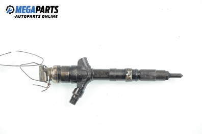 Diesel fuel injector for Toyota Avensis 2.0 D-4D, 116 hp, hatchback, 2004