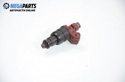 Gasoline fuel injector for Mercedes-Benz E-Class 210 (W/S) 2.8, 193 hp, sedan automatic, 1996