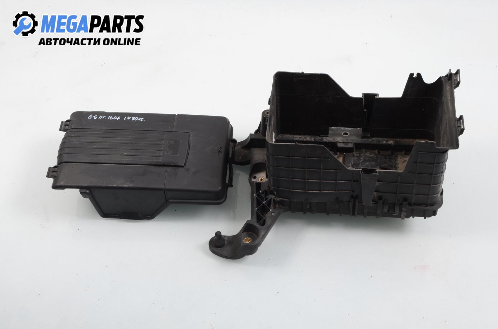 Batteriehalter for Volkswagen Golf VI 1.4, 80 hp, 2011 Preis: € 25.86